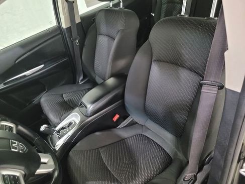 Used 2016 Dodge Journey SE image 34