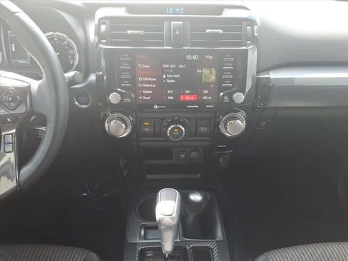 Used 2022 Toyota 4Runner TRD Off-Road AWD/4WD image 29