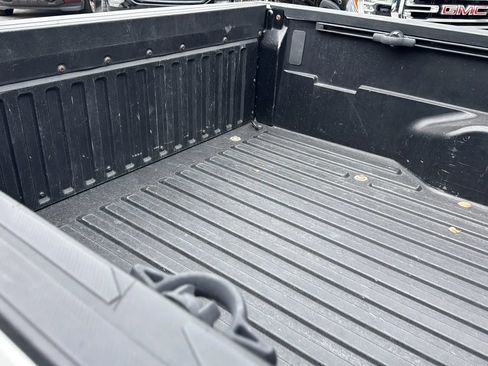 Used 2020 Toyota Tacoma SR image 39