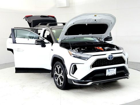 Certified 2023 Toyota RAV4 XSE w/ Weather Package AWD/4WD image 9