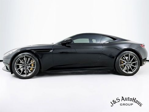 Used 2017 Aston Martin DB11 V12 image 4