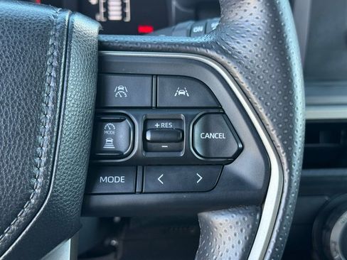 Used 2025 Toyota 4Runner SR5 image 24