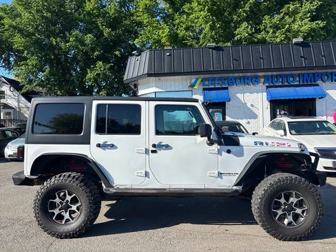 Used 2015 Jeep Wrangler Unlimited Rubicon w/ Connectivity Group AWD/4WD image 6
