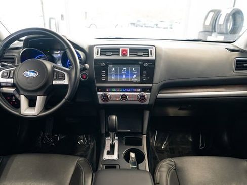 Used 2016 Subaru Outback 2.5i Limited AWD/4WD image 10