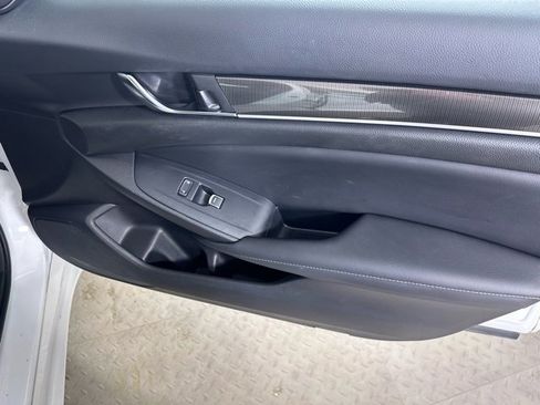 Used 2022 Honda Accord Sport image 9