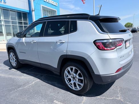 Used 2025 Jeep Compass Limited AWD/4WD image 7