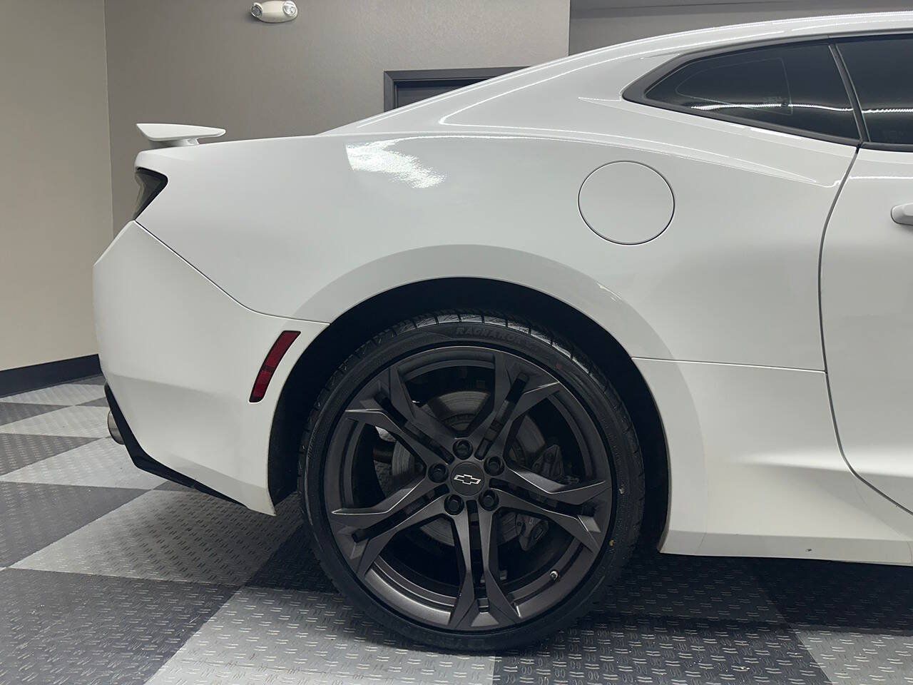 Used 2017 Chevrolet Camaro SS RWD image 14