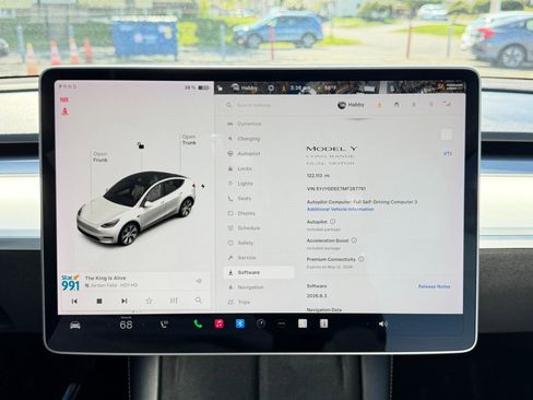 Used 2021 Tesla Model Y Long Range image 57