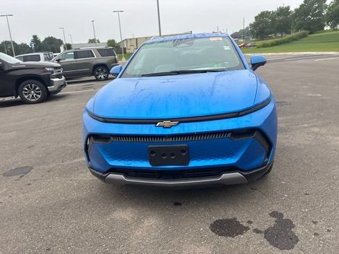 Used 2024 Chevrolet Equinox EV LT FWD image 4