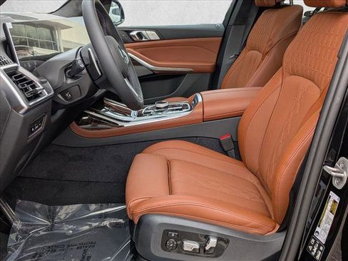 New 2026 BMW X7 M60i image 4