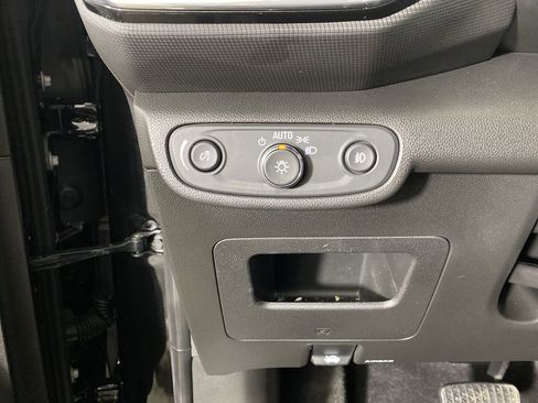 Used 2023 Chevrolet TrailBlazer LT w/ Convenience Package image 21