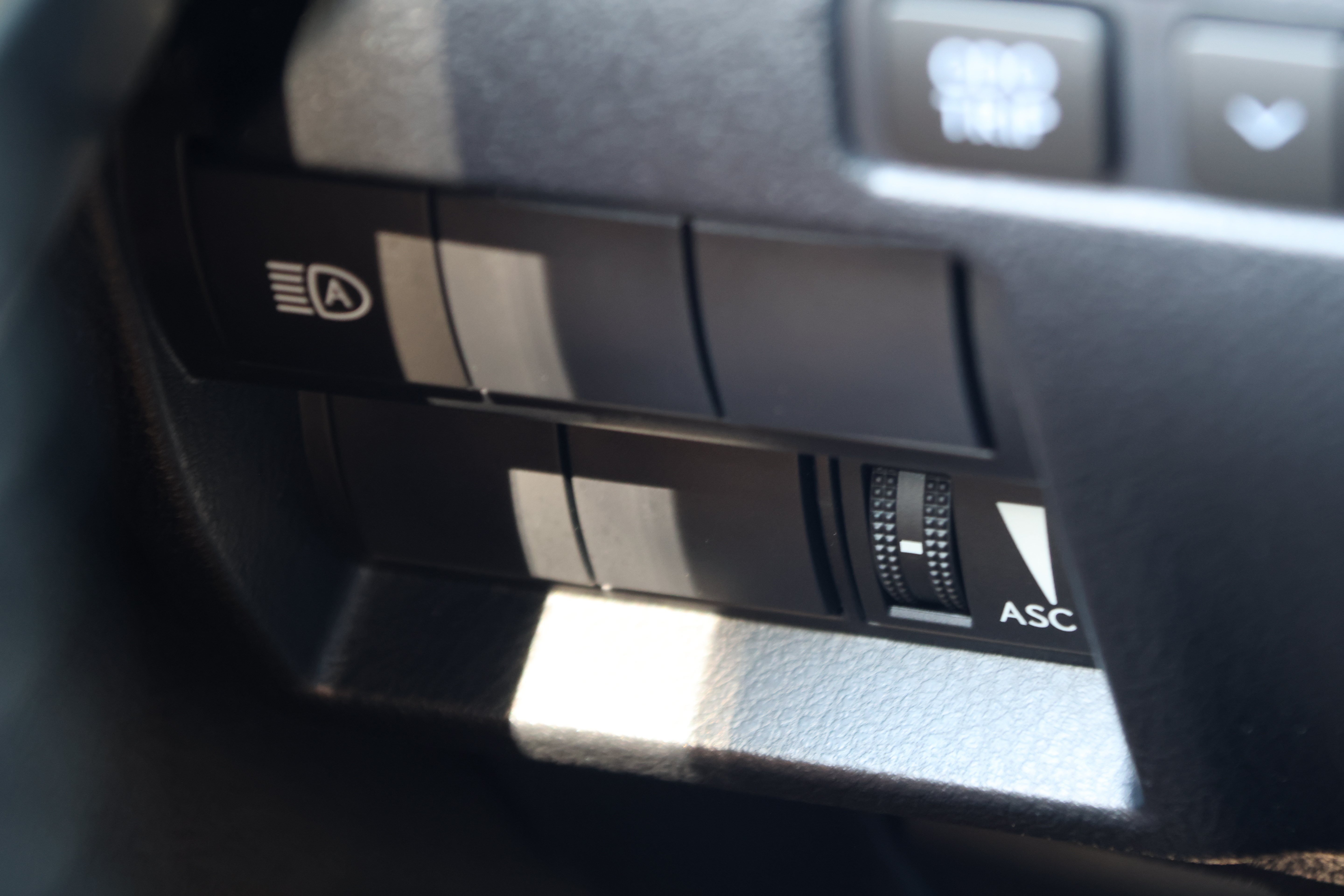 Used 2025 Lexus IS 350 F Sport RWD image 16