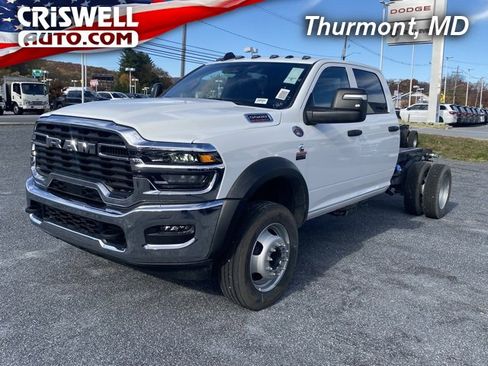 New 2026 RAM 5500 Tradesman w/ Chrome Appearance Group image 1
