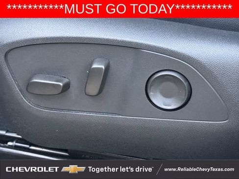 Used 2026 Chevrolet Traverse RS w/ LPO, Floor Liner Package AWD/4WD image 29