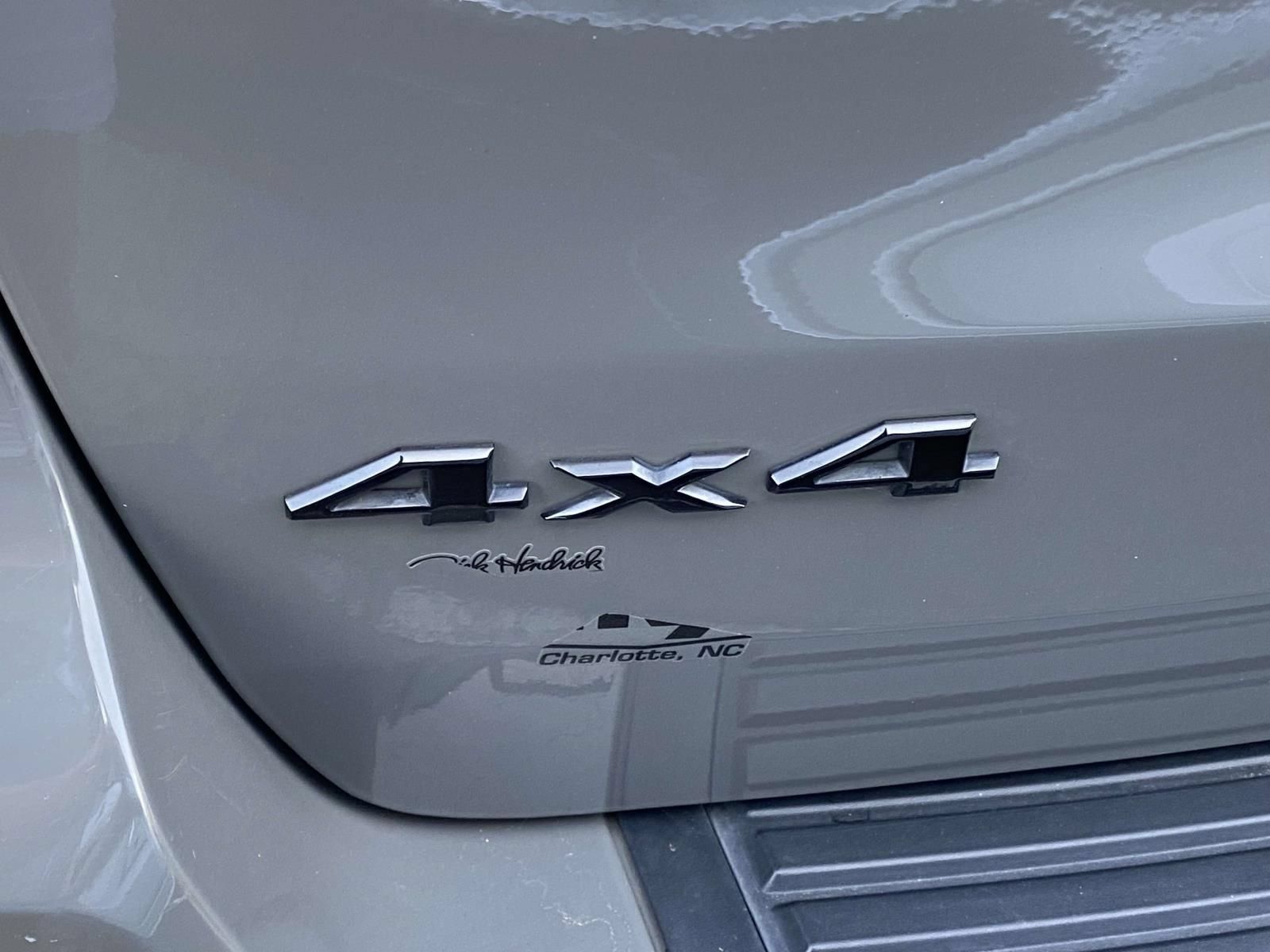 Used 2020 Jeep Grand Cherokee Altitude AWD/4WD image 11