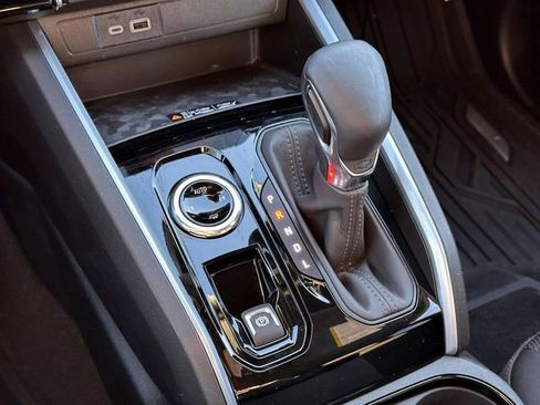 Certified 2024 Chevrolet Colorado LT w/ LT Convenience Package II image 31