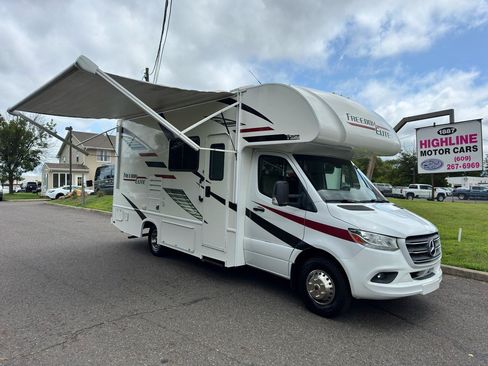 Used 2019 Mercedes-Benz Sprinter 170 image 3