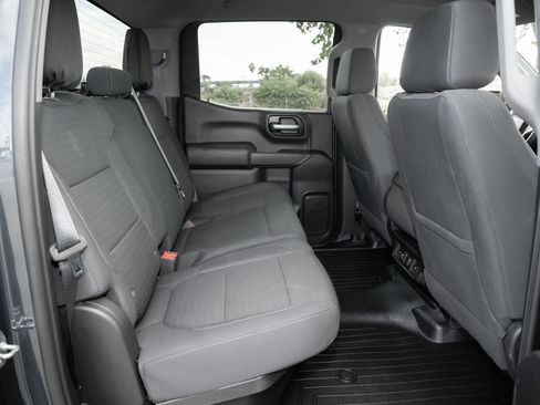 Used 2021 Chevrolet Silverado 1500 LT image 39