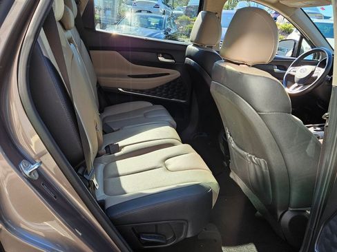 Used 2020 Hyundai Santa Fe Limited image 16