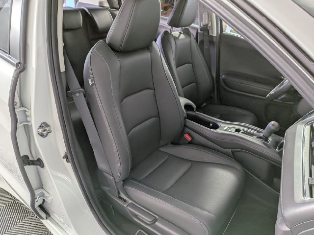 Used 2019 Honda HR-V Touring image 28