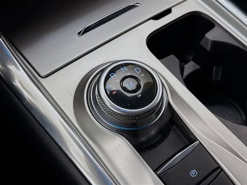 Used 2020 Ford Explorer Limited image 17