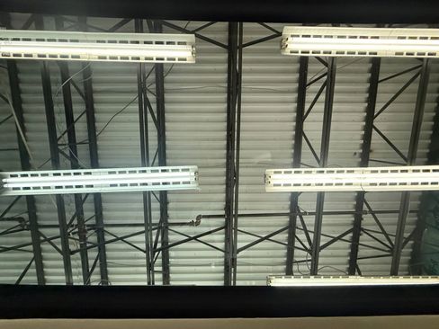 Used 2013 Lexus ES 300h image 36