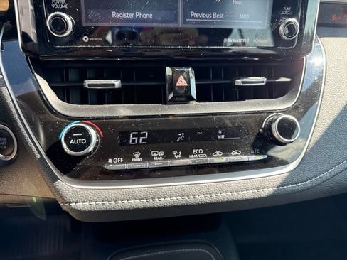 Used 2020 Toyota Corolla SE w/ SE Preferred Package FWD image 19