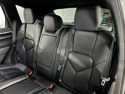 Used 2014 Porsche Cayenne Diesel AWD/4WD image 44