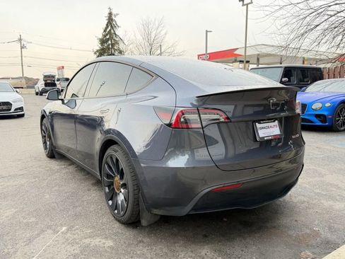 Used 2022 Tesla Model Y Performance image 7
