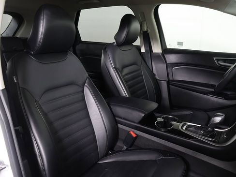 Used 2017 Ford Edge SEL w/ Equipment Group 201A AWD/4WD image 25