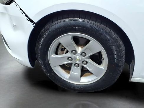 Used 2015 Chevrolet Malibu LS FWD image 17