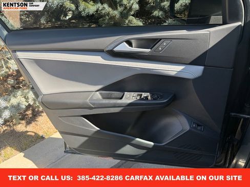 Used 2023 Volkswagen Taos SEL image 21