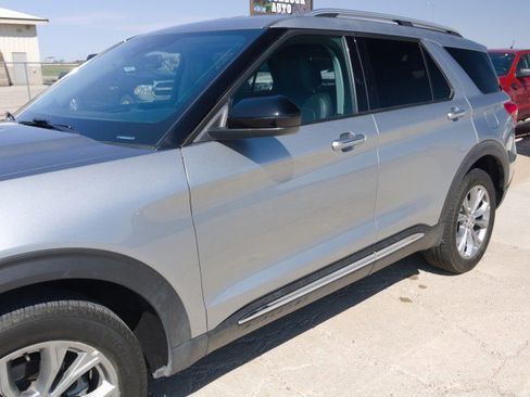 Used 2024 Ford Explorer Limited image 7