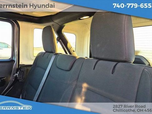 Used 2018 Jeep Wrangler Unlimited Sport S AWD/4WD image 23