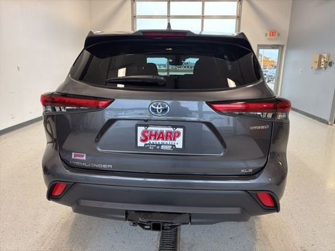 Used 2020 Toyota Highlander XLE image 7