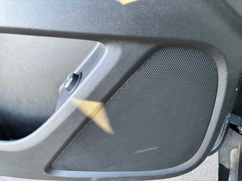 Certified 2020 Chevrolet Traverse LT w/ Driver Confidence II Package image 23