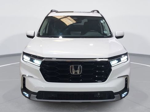 Used 2023 Honda Pilot Touring image 2