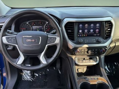 Used 2023 GMC Acadia SLE w/ Driver Convenience Package FWD image 10
