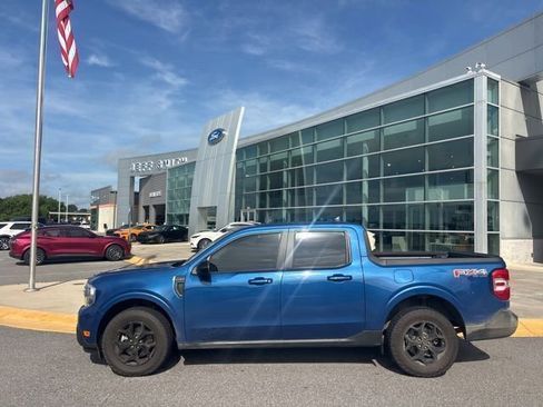 Used 2024 Ford Maverick Lariat w/ FX4 Off-Road Package AWD/4WD image 2