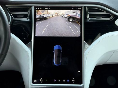 Used 2016 Tesla Model X 60D image 17