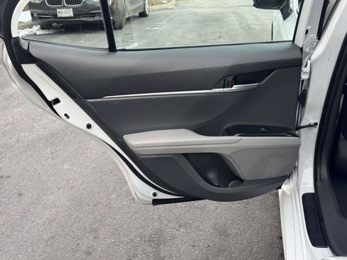Used 2020 Toyota Camry LE w/ Carpet Mat Package image 12