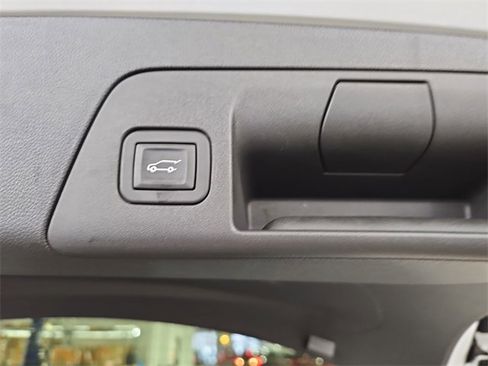 Used 2023 Buick Envision Essence image 13