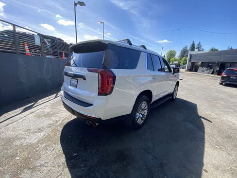 Used 2024 GMC Yukon Denali AWD/4WD image 6