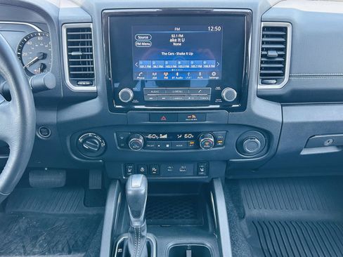 Used 2023 Nissan Frontier SV w/ SV Convenience Package AWD/4WD image 18