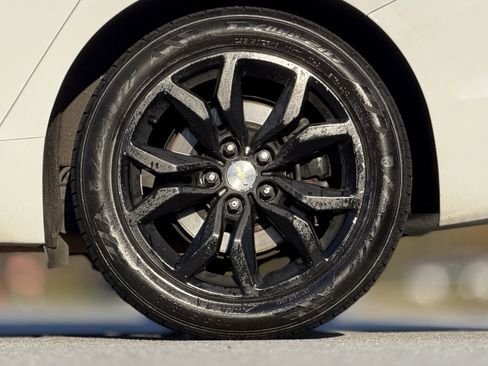 Used 2018 Chevrolet Impala LT image 18