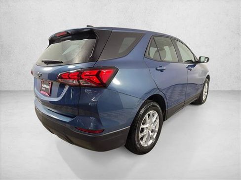 Used 2024 Chevrolet Equinox LS FWD image 3