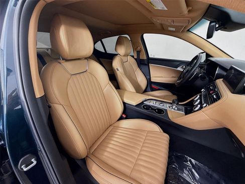 Used 2022 Genesis G70 2.0T w/ Prestige Package image 18