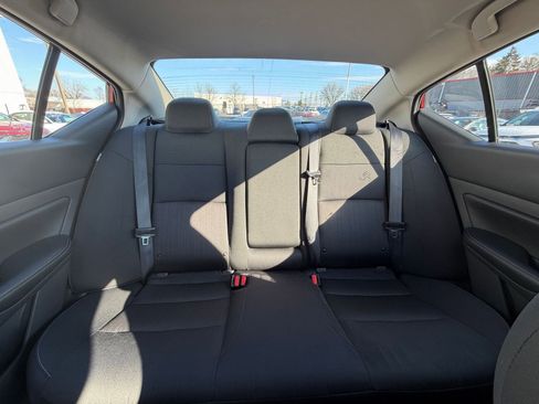 Used 2025 Nissan Altima 2.5 SV image 40