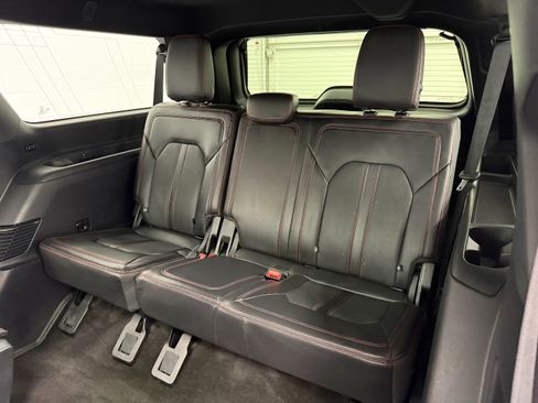 Used 2022 Ford Expedition Max Limited AWD/4WD image 14