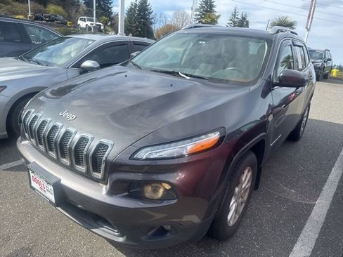 Used 2016 Jeep Cherokee Latitude w/ Safety/Convenience Group image 2